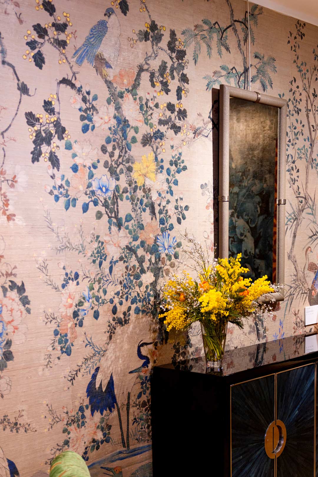 Yamadori Chinoiserie Wallpaper – Antique Chinoiserie on Grasscloth