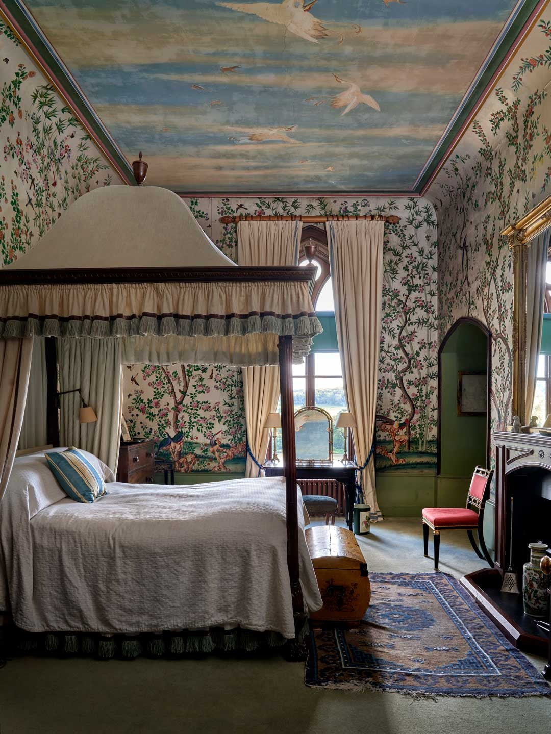 queen-marys-bedroom-eastnor-castle-watts-1874_qUUW.jpg