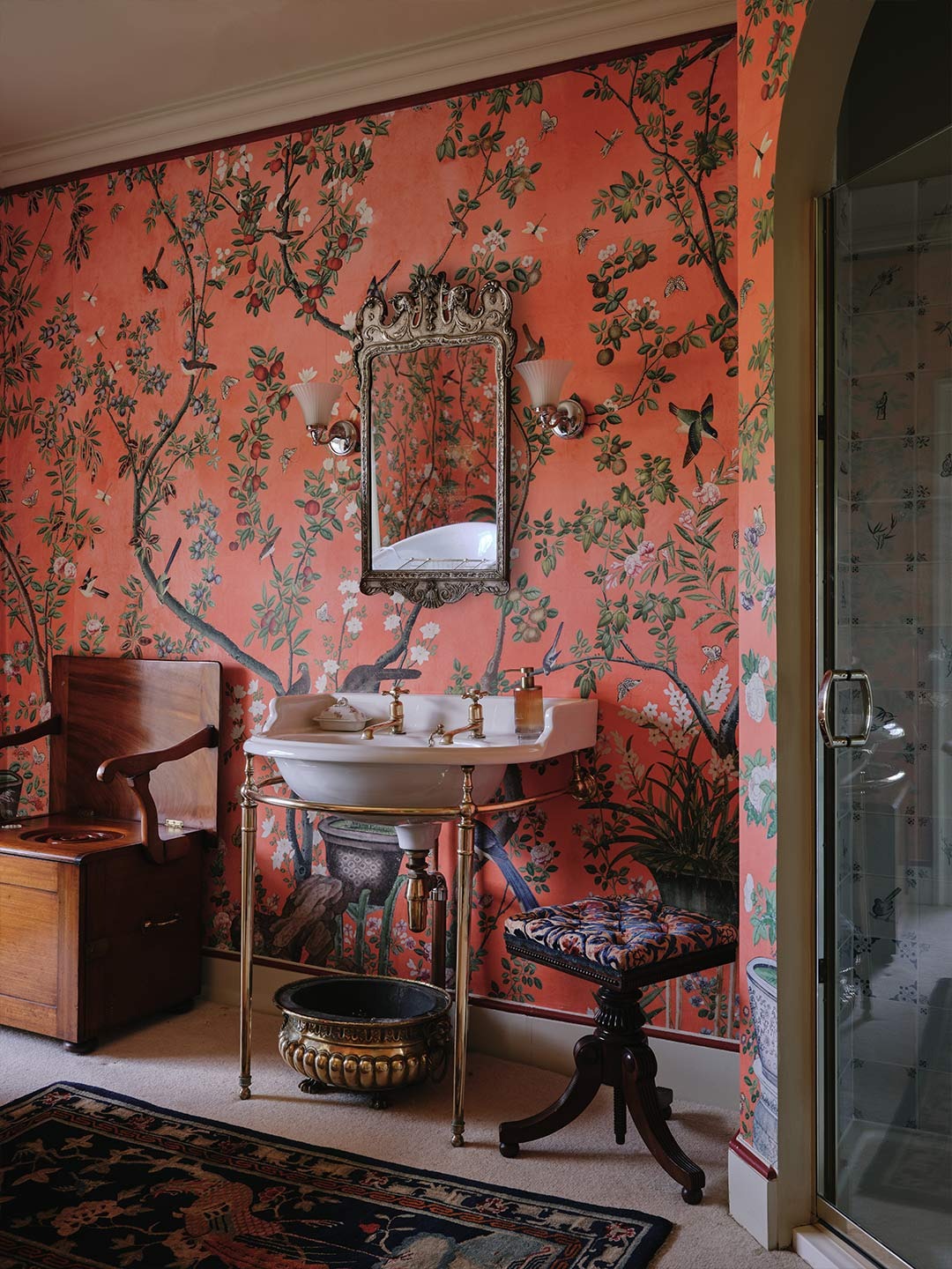 usse-chinoiserie-aperol-non-woven-paper-broughton-hall-bathroom1_Vt9J.jpg